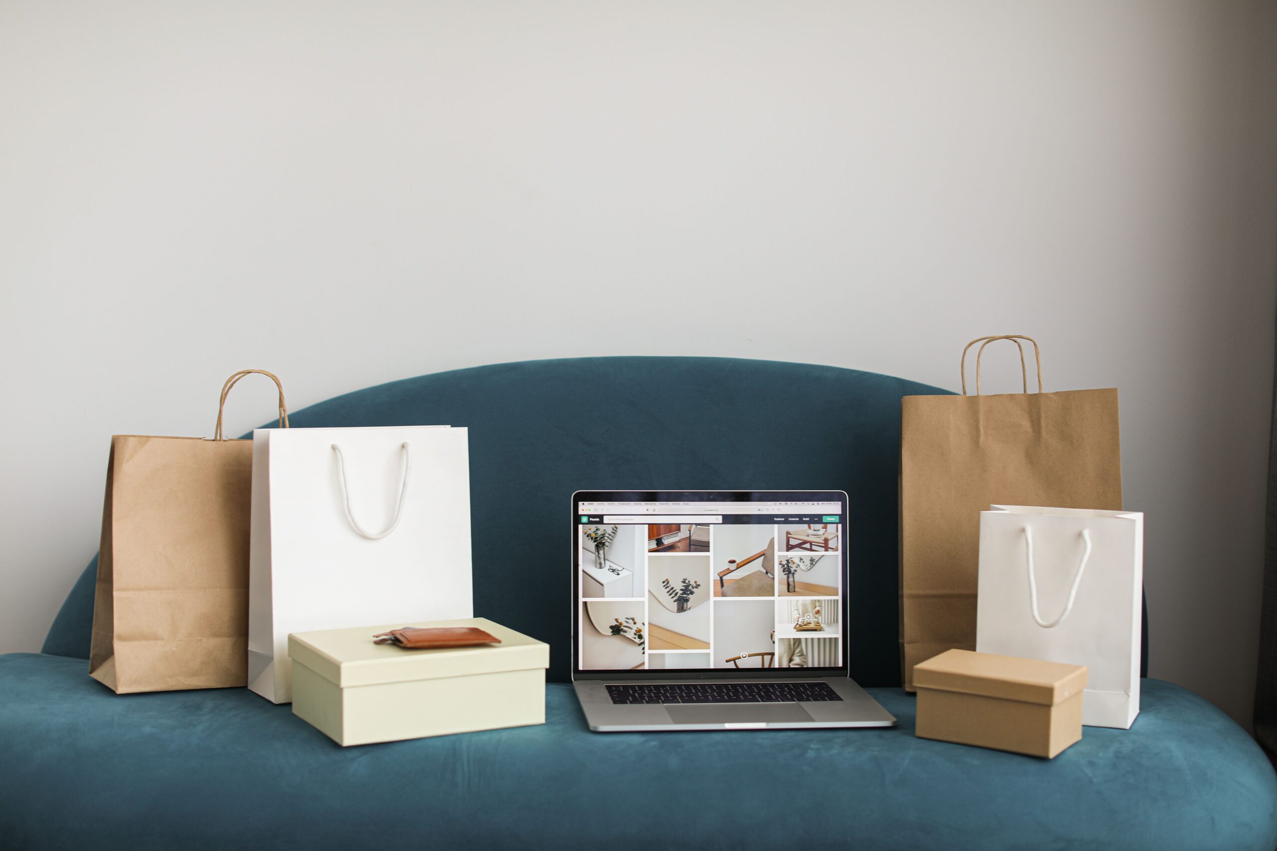 online shopping vs in-store shopping in 2026